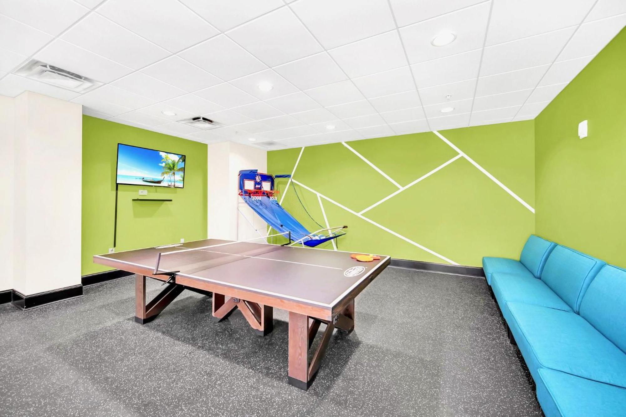 Bright Condo - 2Br With Pool & Hot Tub, Near Disney! オーランド エクステリア 写真