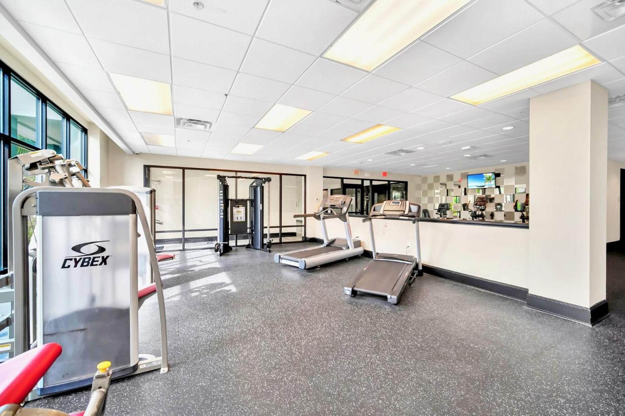 Bright Condo - 2Br With Pool & Hot Tub, Near Disney! オーランド エクステリア 写真