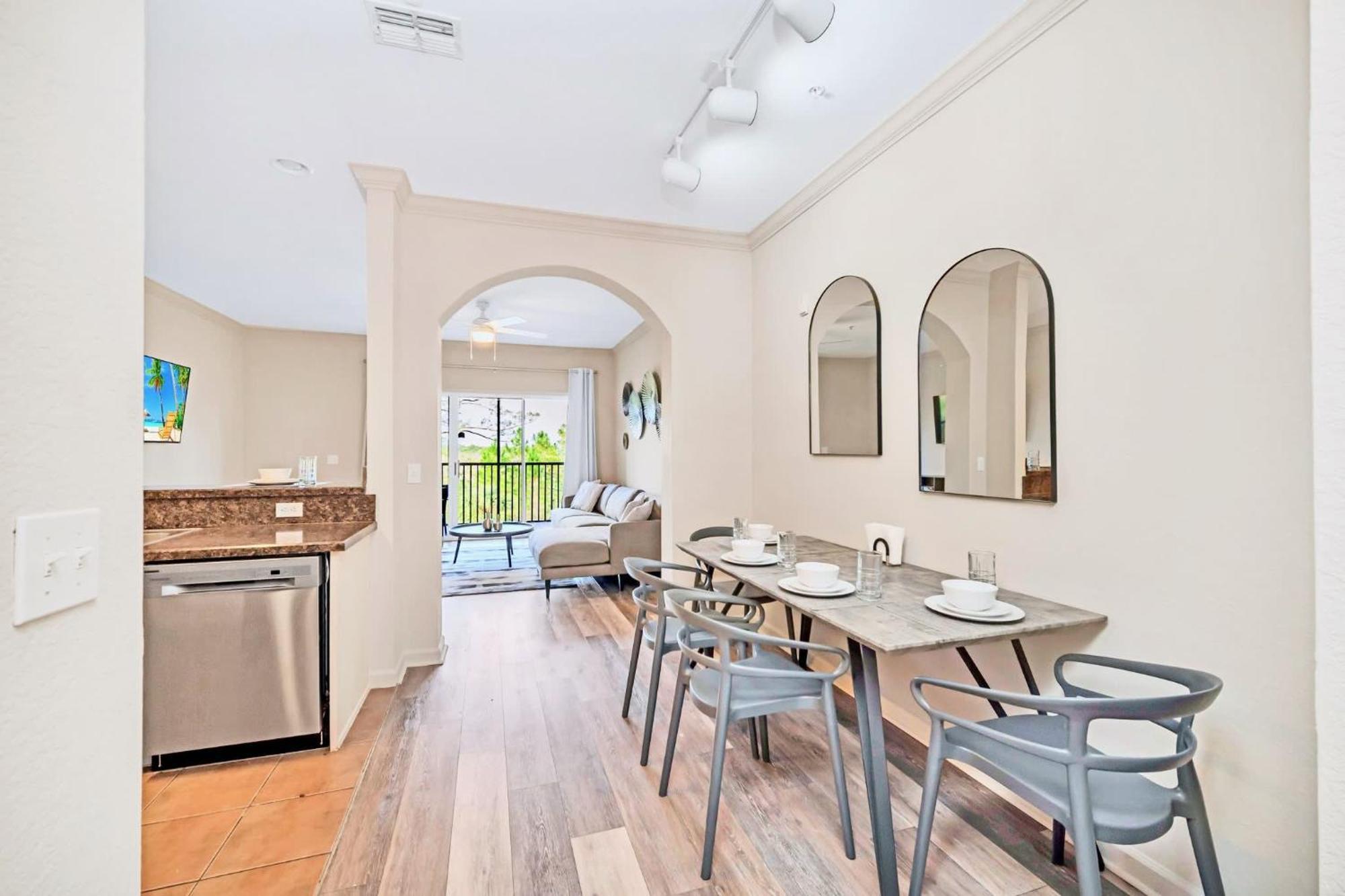Bright Condo - 2Br With Pool & Hot Tub, Near Disney! オーランド エクステリア 写真
